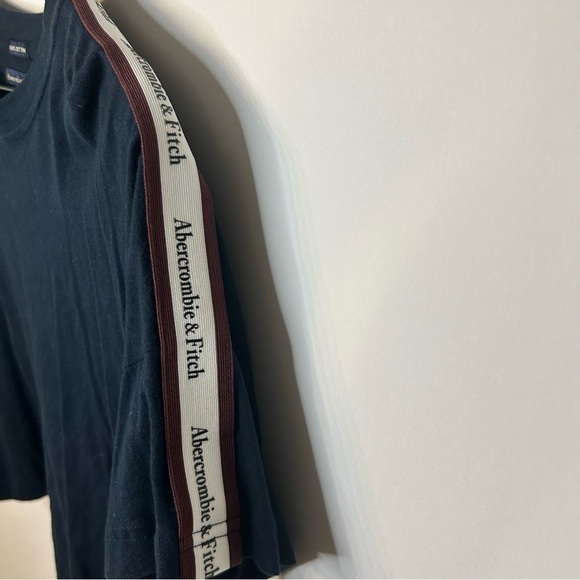 Abercrombie & Fitch Navy Blue Logo Tape Cotton Cropped T-Shirt, Size Small - Picture 7 of 10